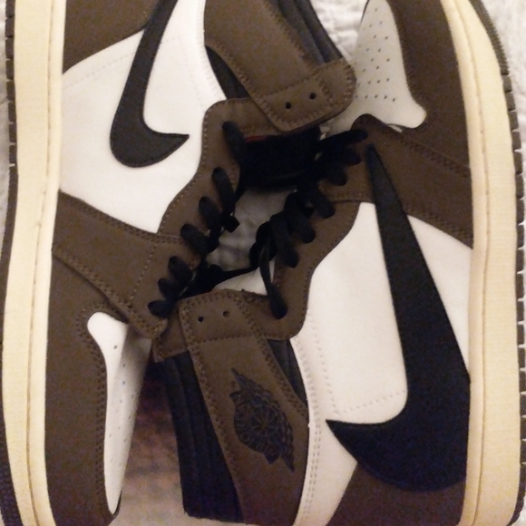 nike shoes - Picture 3 of 3